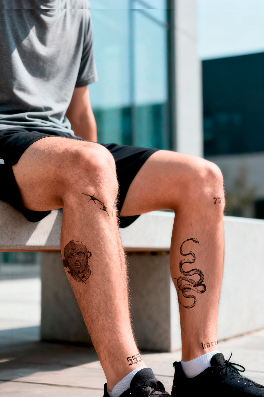 Urban Balance Leg Look